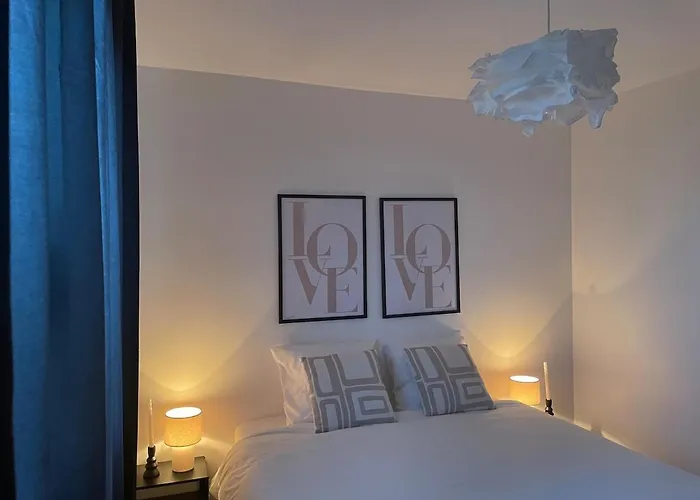 La Parenthese * 贡比涅